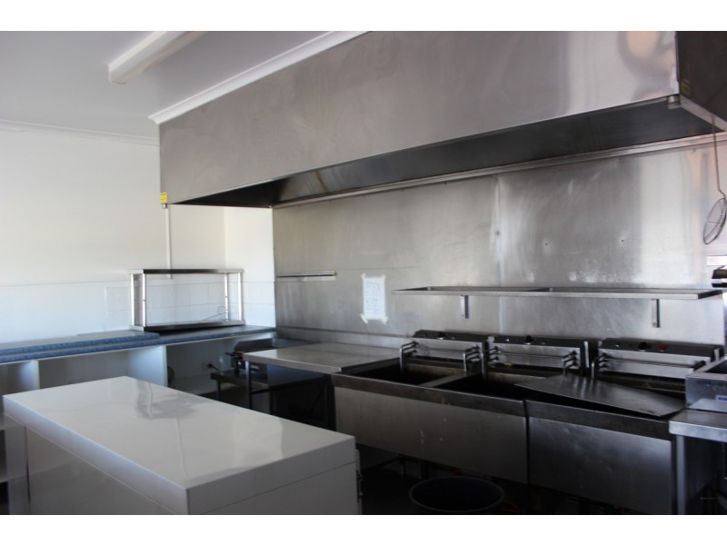 Shop 7/692 Ruthven Street, Toowoomba QLD 4350