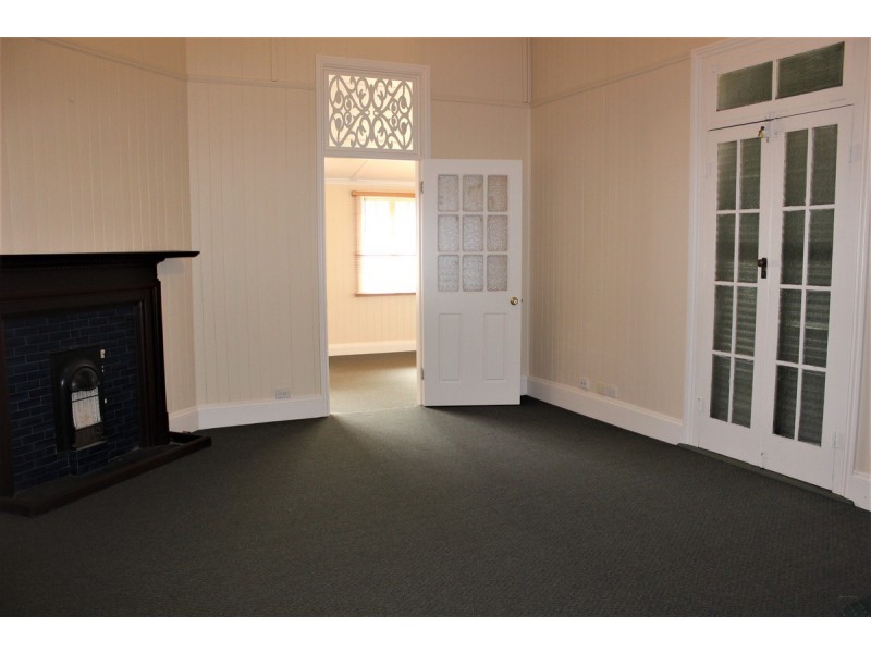 327A Margaret Street, Toowoomba QLD 4350