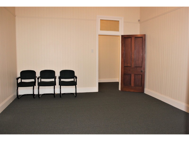 327A Margaret Street, Toowoomba QLD 4350