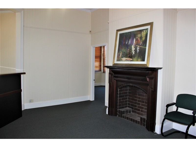 327A Margaret Street, Toowoomba QLD 4350