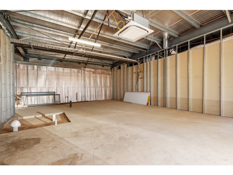 2/348 Alderley Street, Kearneys Spring QLD 4350