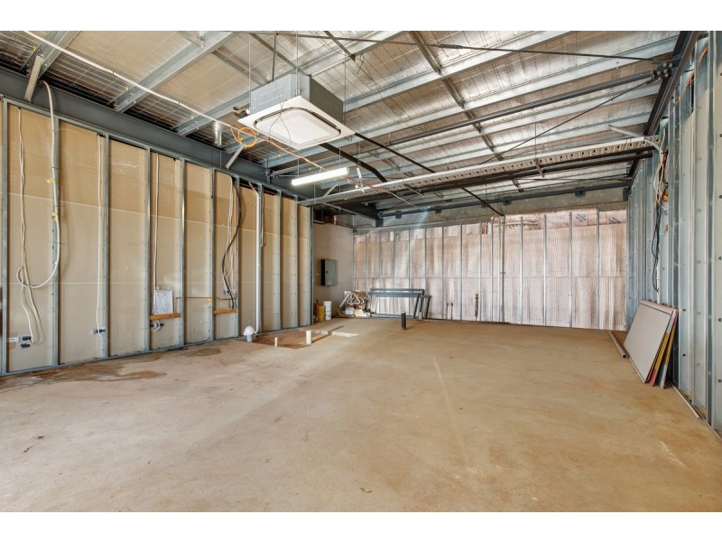2/348 Alderley Street, Kearneys Spring QLD 4350
