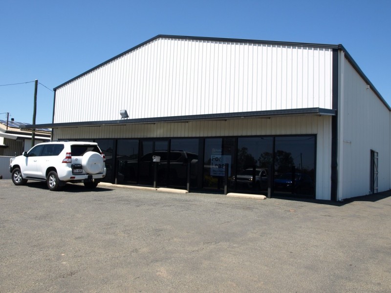 124-126 Raglan Street, Roma QLD 4455