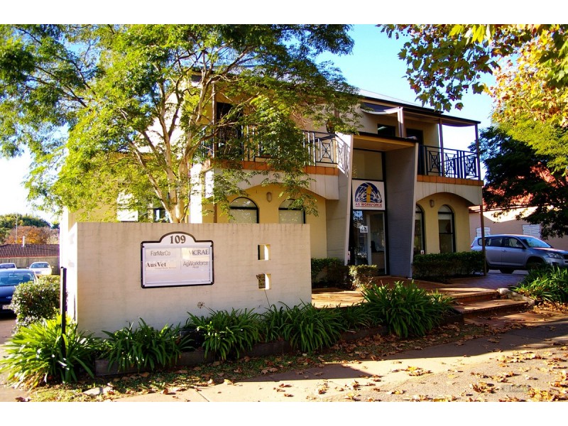 Suite 3, Lot 1/109 Herries Street, East Toowoomba QLD 4350