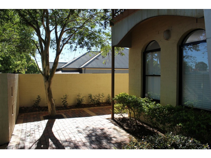 Suite 2/109 Herries Street, East Toowoomba QLD 4350