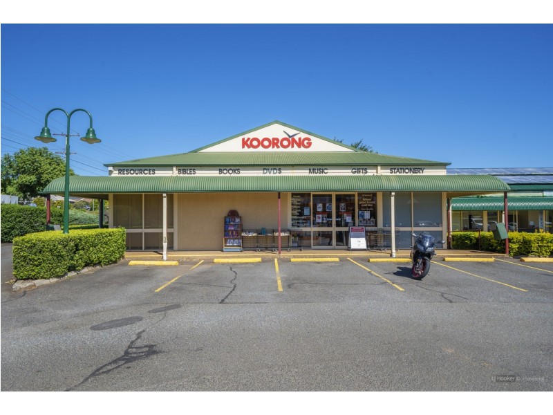 1 & 2/837 Ruthven Street, Kearneys Spring QLD 4350