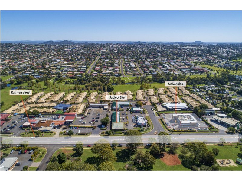 1 & 2/837 Ruthven Street, Kearneys Spring QLD 4350