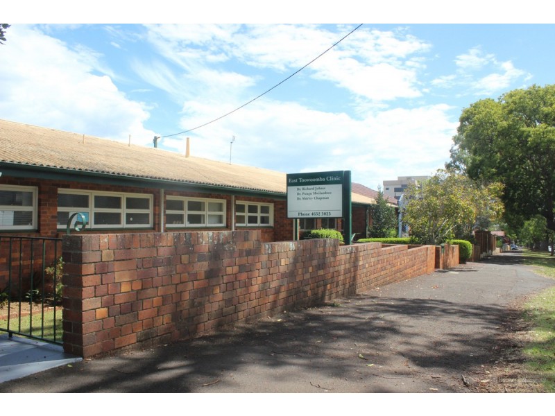70-72 Margaret Street, East Toowoomba QLD 4350