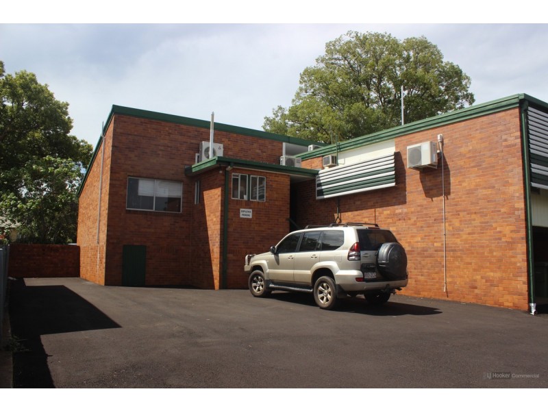 70-72 Margaret Street, East Toowoomba QLD 4350