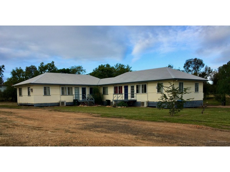 16 North Street, Taroom QLD 4420