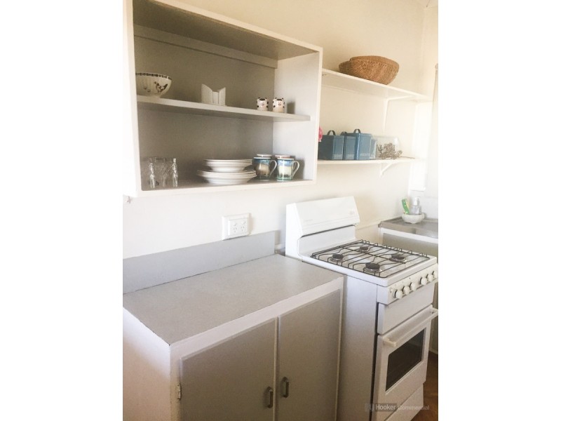 16 North Street, Taroom QLD 4420