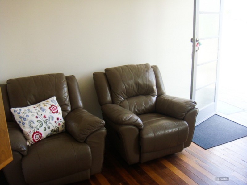 16 North Street, Taroom QLD 4420