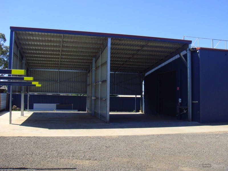 71 Feather Street, Roma QLD 4455