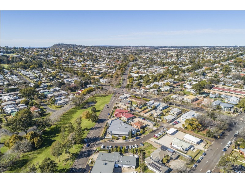 Suite 1/13 Kitchener Street, East Toowoomba QLD 4350