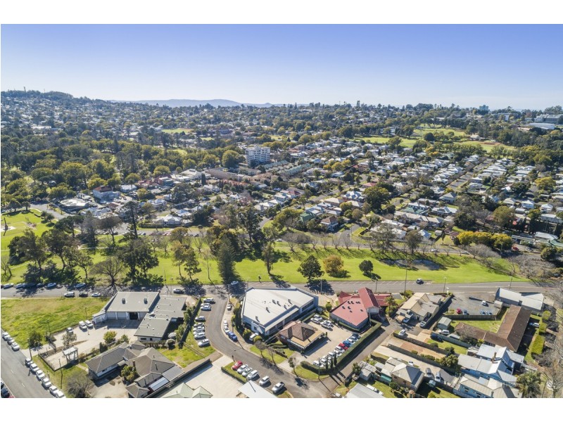 Suite 2/13 Kitchener Street, East Toowoomba QLD 4350