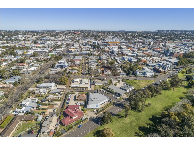 Suite 2/13 Kitchener Street, East Toowoomba QLD 4350