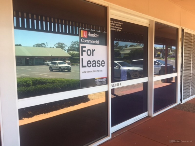 3a/462 West Street, Kearneys Spring QLD 4350