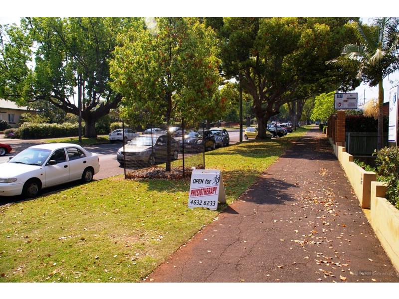 76 Margaret Street, East Toowoomba QLD 4350