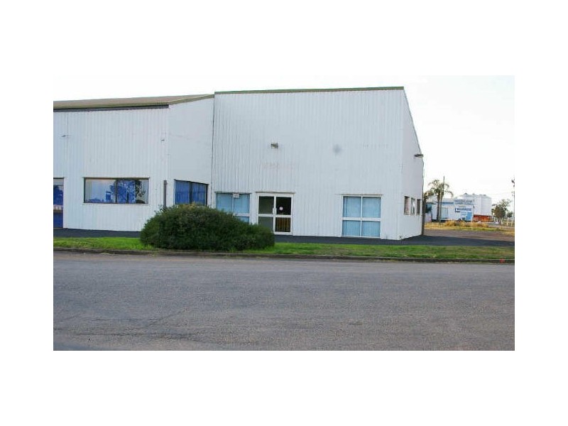 Tenancy 1/ Black Street & Yumborra Road, Dalby QLD 4405