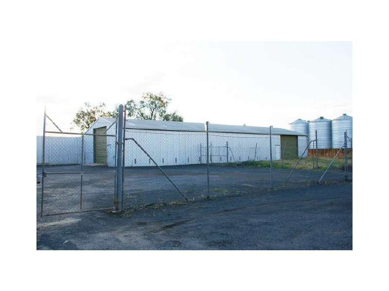 Tenancy 1/ Black Street & Yumborra Road, Dalby QLD 4405