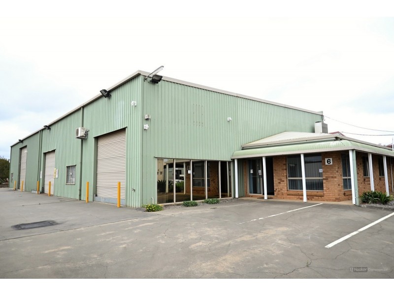 6 Tews Court, Wilsonton QLD 4350