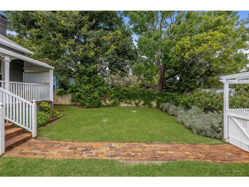 117 & 117A Bridge Street, Mount Lofty QLD 4350