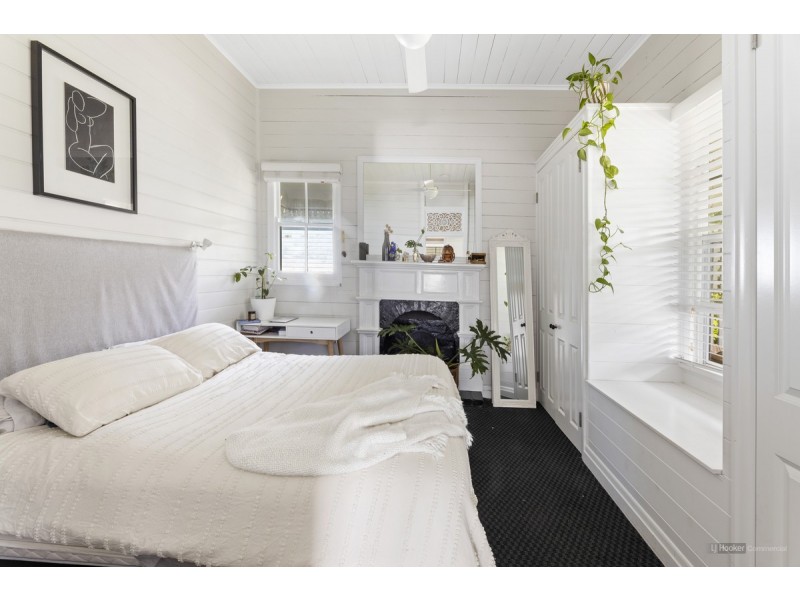 117 & 117A Bridge Street, Mount Lofty QLD 4350