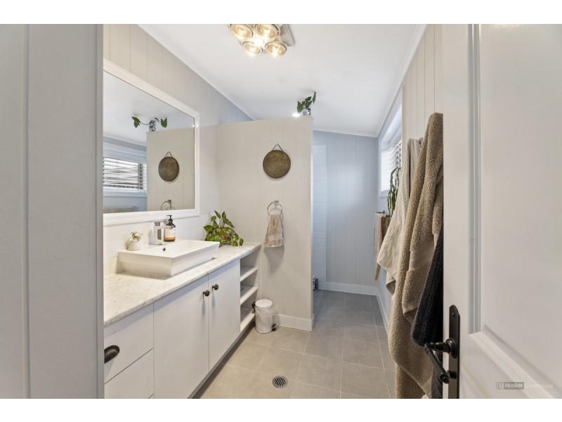 117 & 117A Bridge Street, Mount Lofty QLD 4350