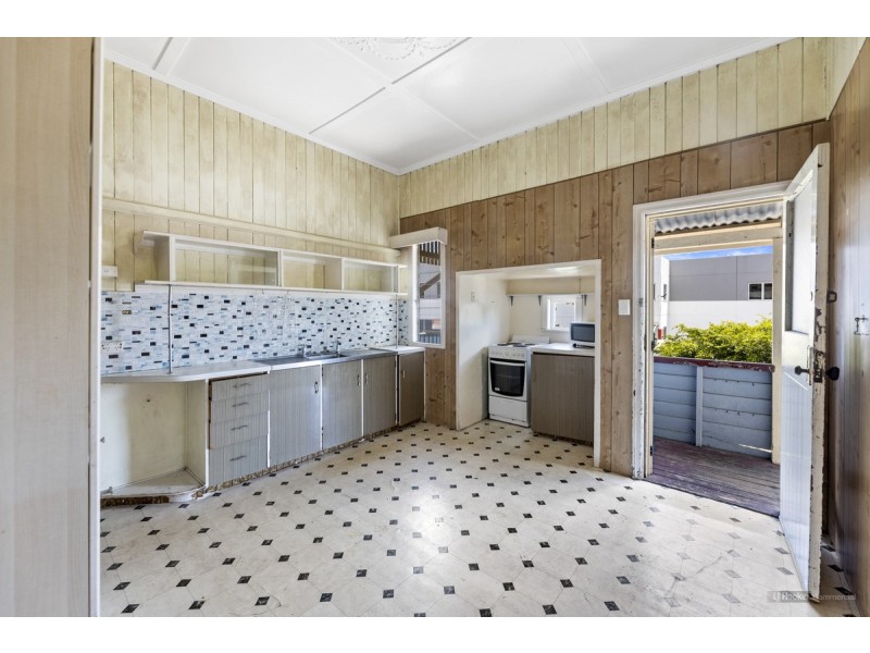 9 William Street, East Toowoomba QLD 4350