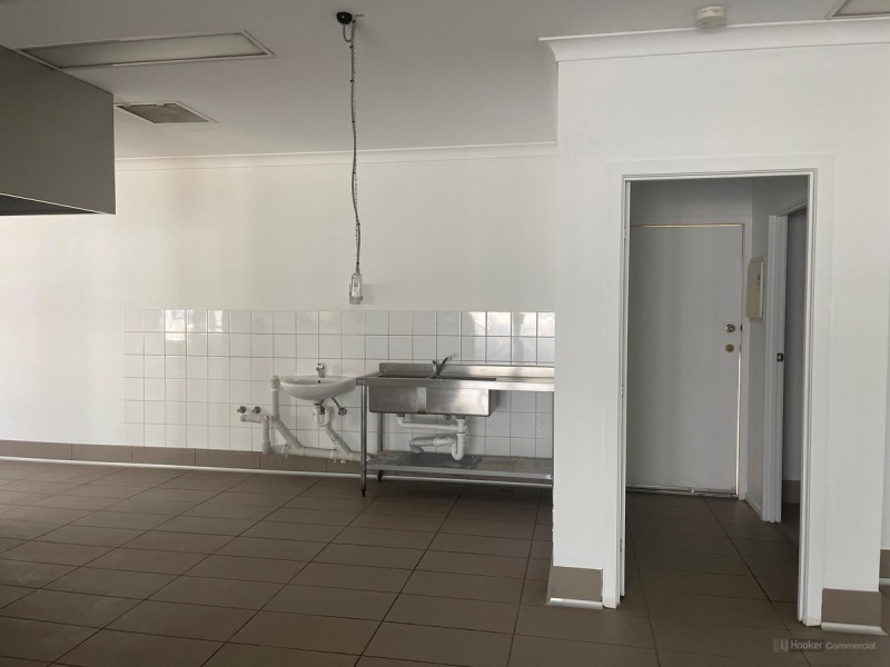 Shop 11-12/2-4 Plaza Circle, Highfields QLD 4352