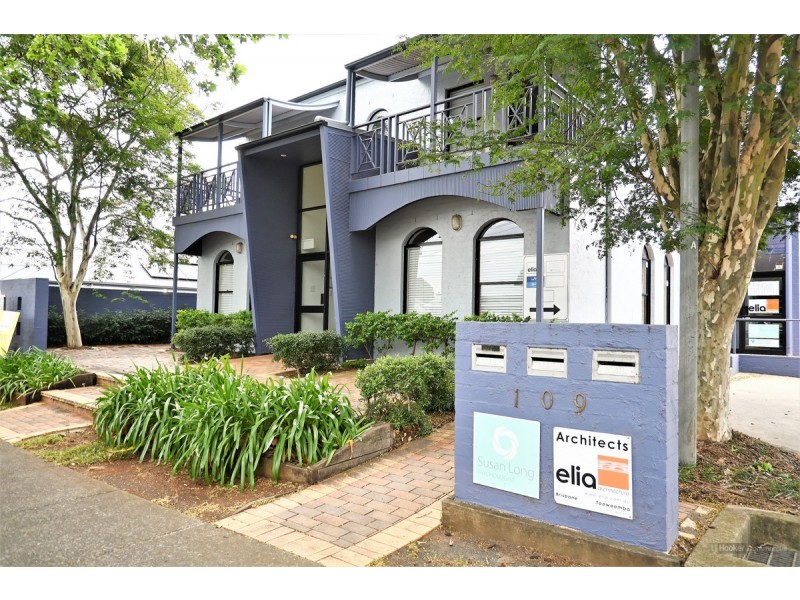 2/109 Herries Street, East Toowoomba QLD 4350