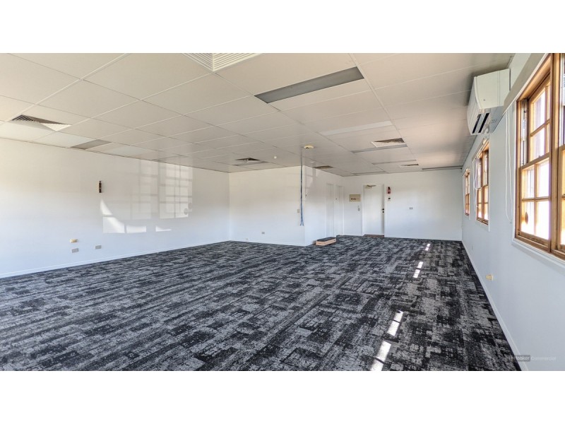 2/125 Anzac Avenue, Newtown QLD 4350