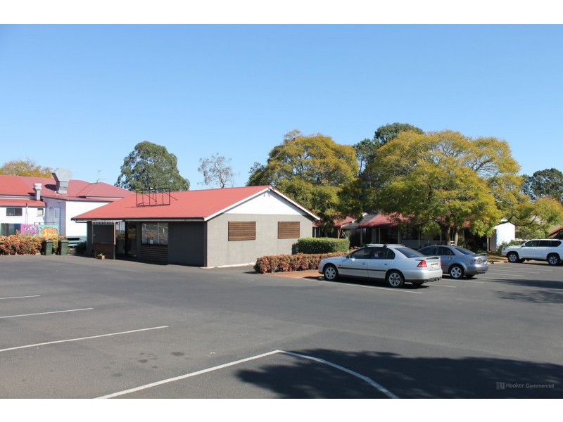 Shop 8/10476 New England Highway, Highfields QLD 4352