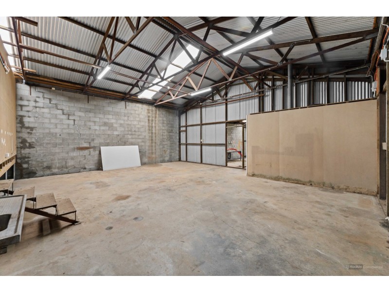 18 Stradbroke Street, Rockville QLD 4350