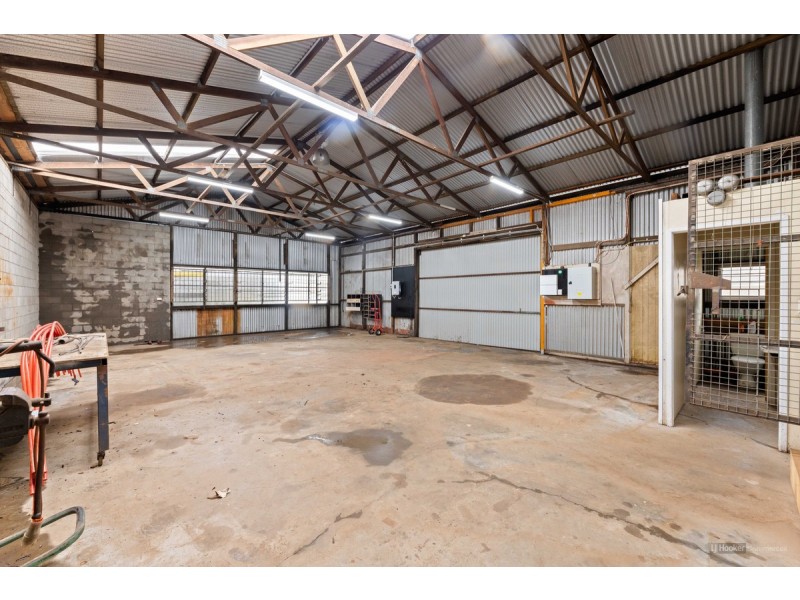 18 Stradbroke Street, Rockville QLD 4350