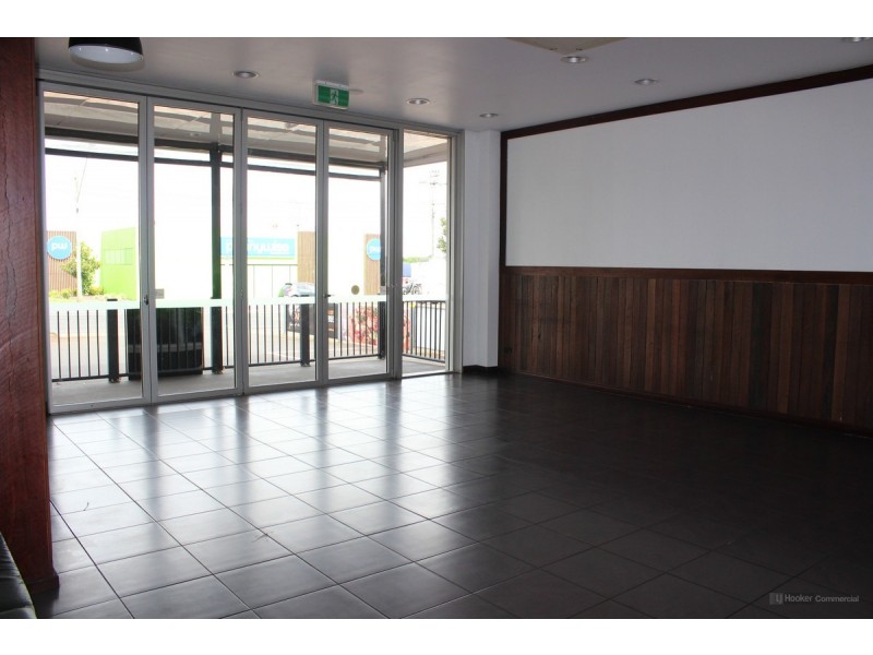 Shop 1/182 Hume Street, East Toowoomba QLD 4350