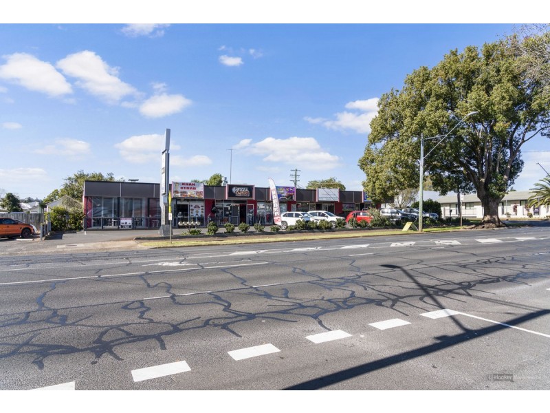 Shop 1/182 Hume Street, East Toowoomba QLD 4350