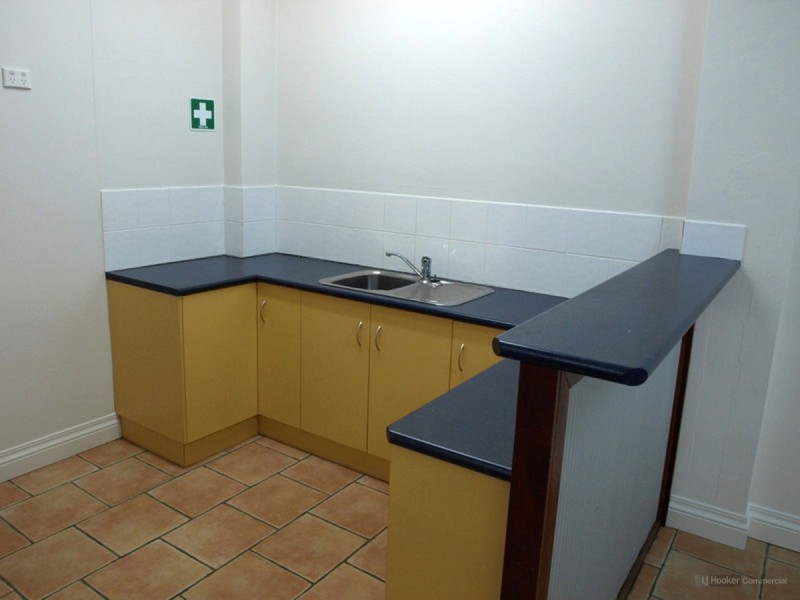 102 McDowall Street, Roma QLD 4455