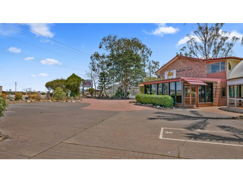 10804-1081 Warrego Highway, Charlton QLD 4350