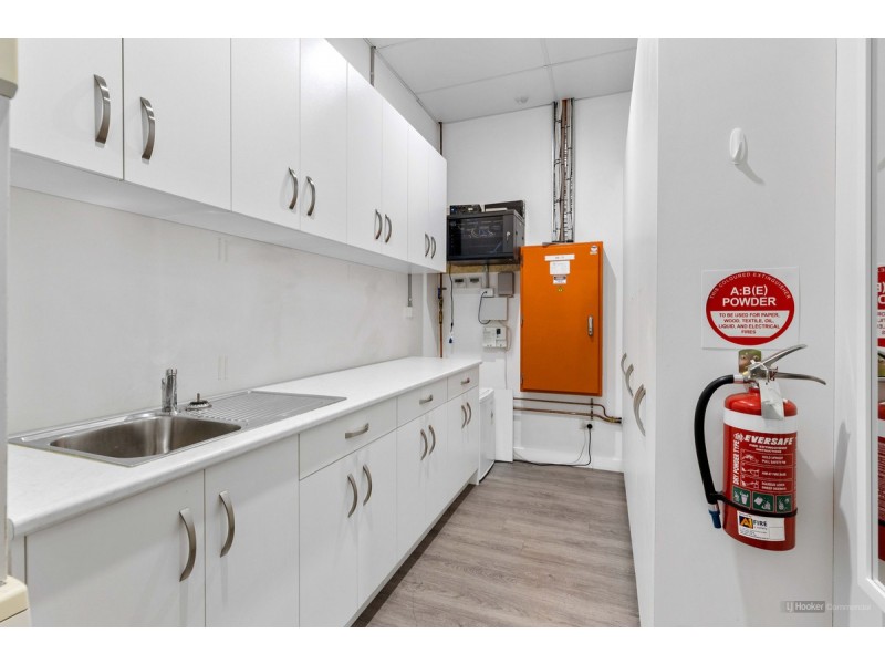 Shop 1/121 Ruthven Street, Harlaxton QLD 4350