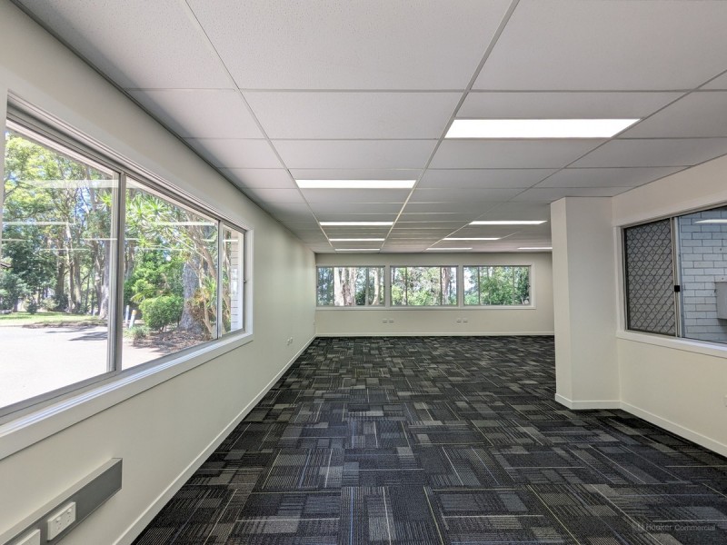 1/1a Video Avenue, Mount Lofty QLD 4350