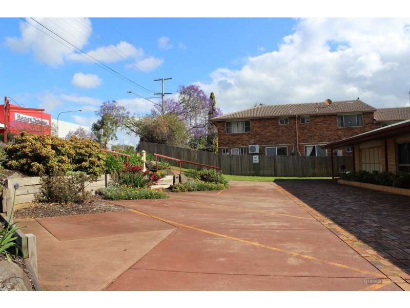 907 Ruthven Street, Kearneys Spring QLD 4350