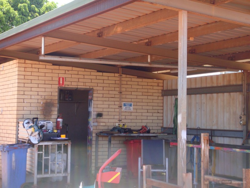 102-106 Raglan Street, Roma QLD 4455