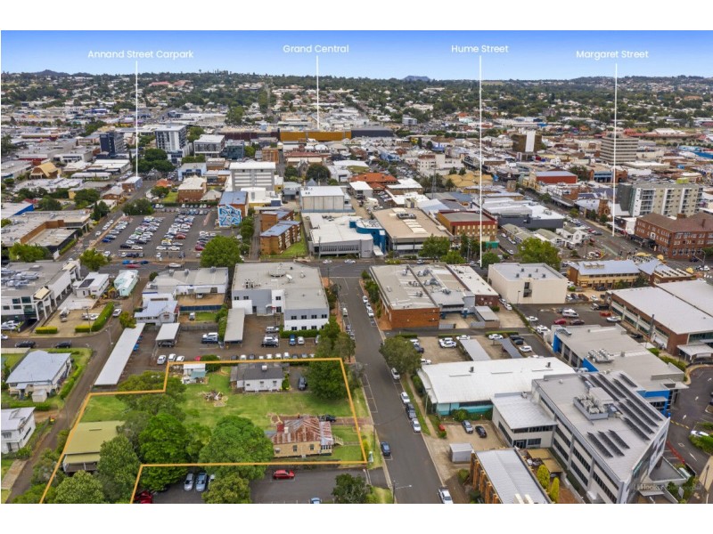 4-8 Clopton Street, East Toowoomba QLD 4350