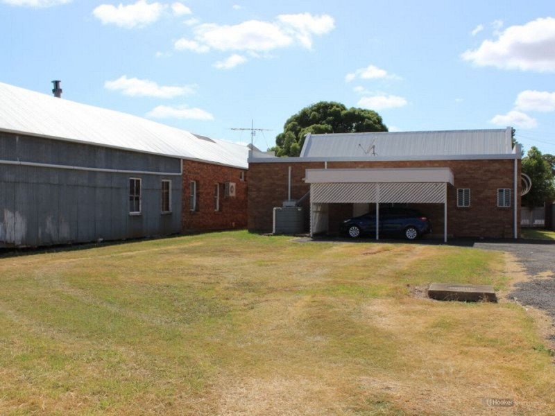 77 King Street, Clifton QLD 4361