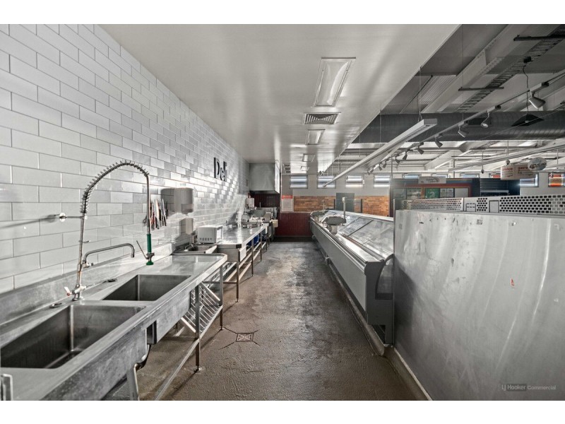 102-104 Hill Street, Newtown QLD 4350