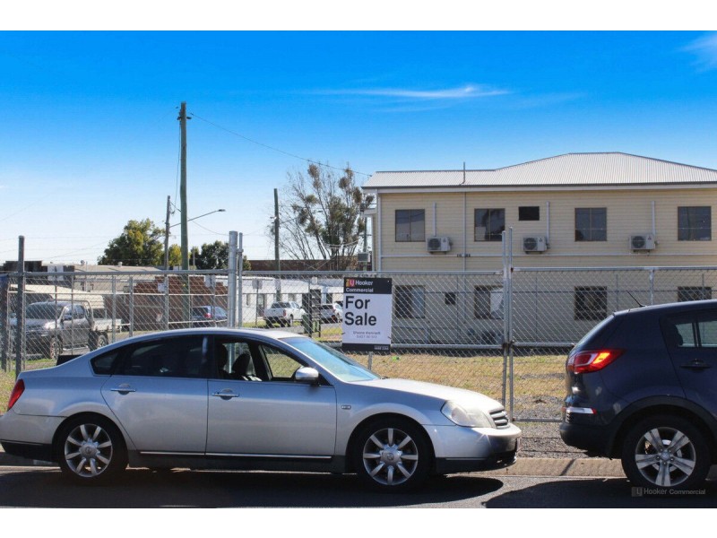 11 Robertson Street, South Toowoomba QLD 4350
