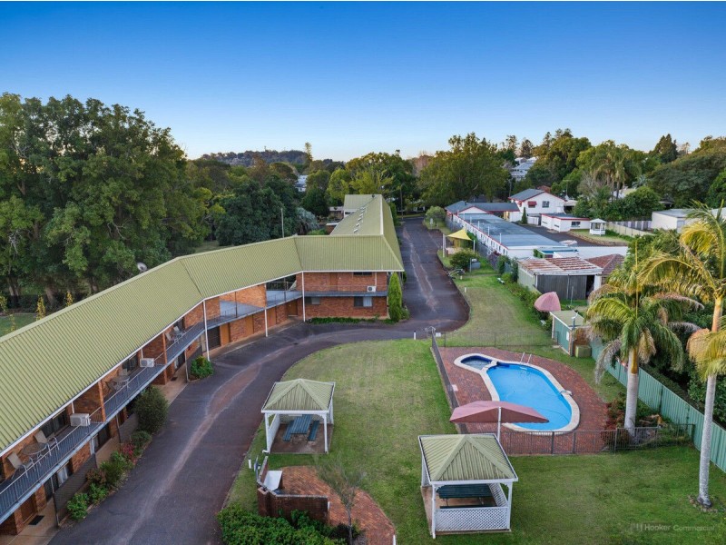 12-18 Margaret Street, East Toowoomba QLD 4350