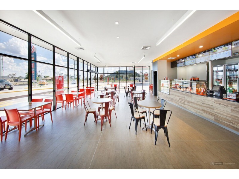 10810 Warrego Highway, Charlton QLD 4350