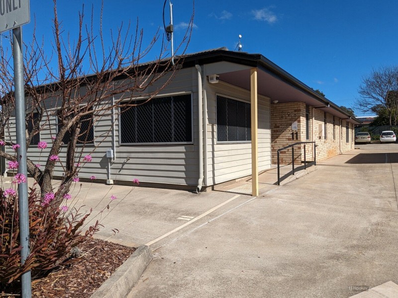 11 Westland Street, Rockville QLD 4350